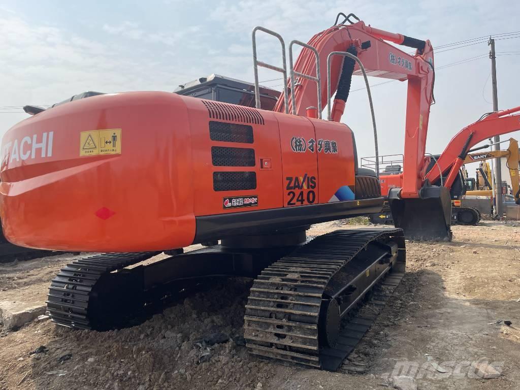 Hitachi ZX 240 Paletli ekskavatörler