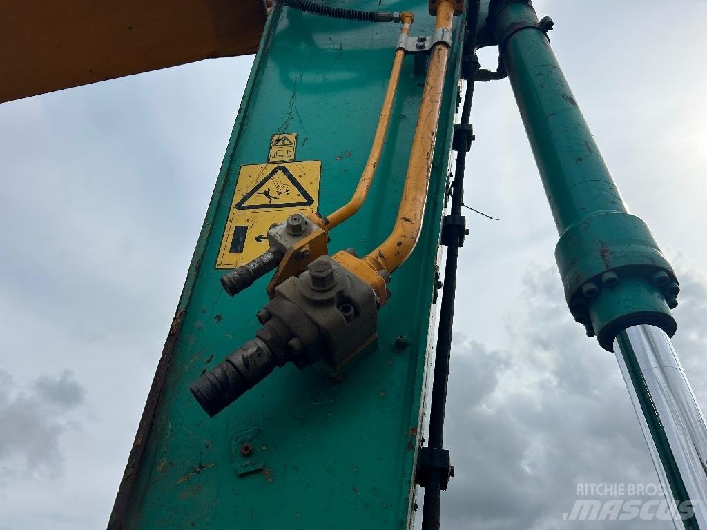 JCB 220X LC Paletli ekskavatörler