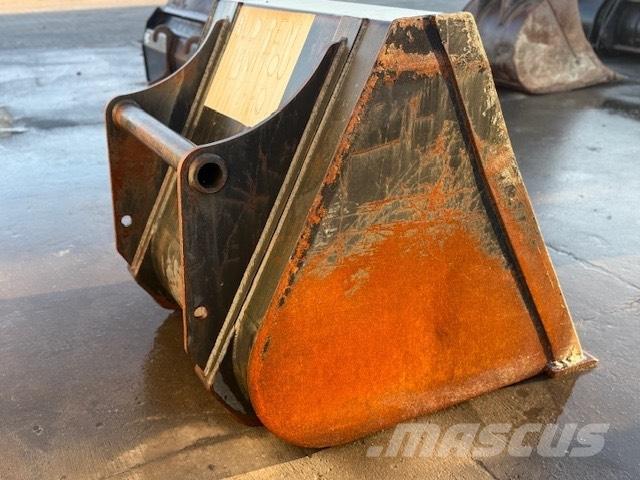Manitou USED BUCKET Kovalar