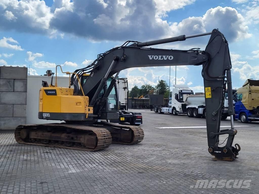 Volvo ECR 235 DL Paletli ekskavatörler