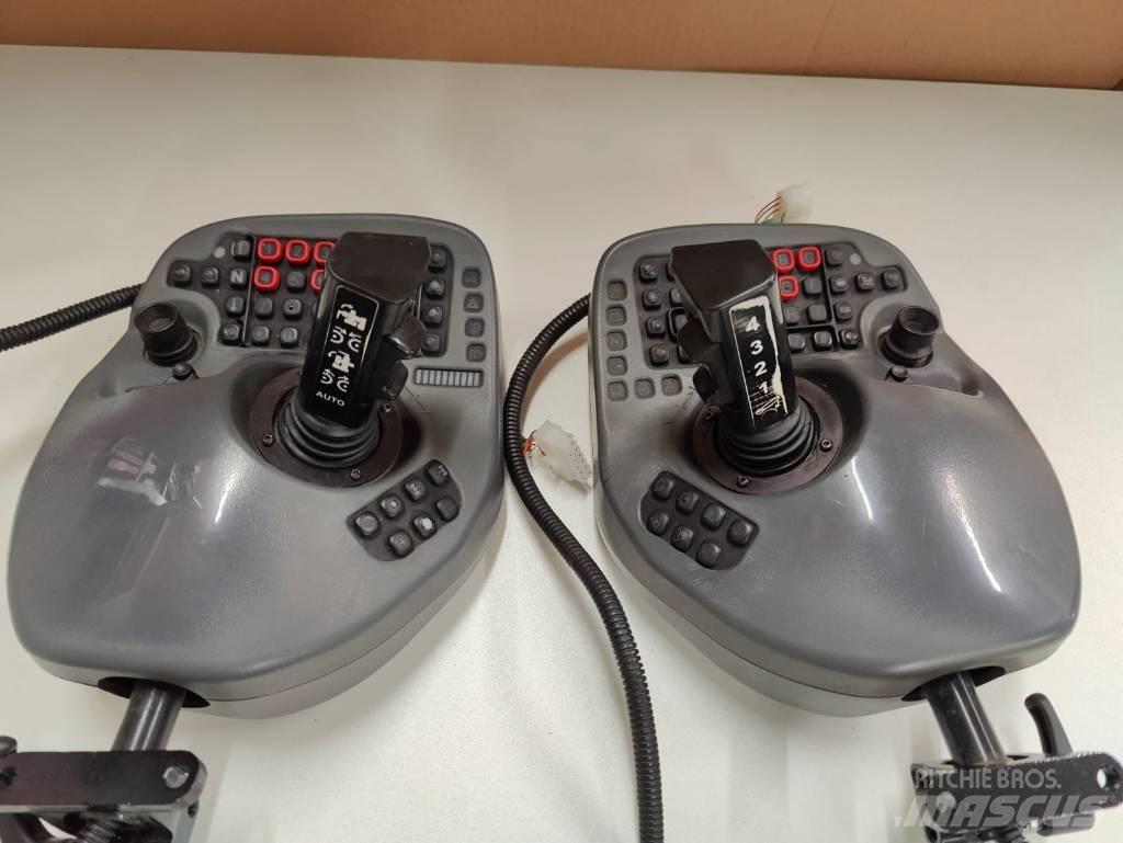 Komatsu Joysticks Elektronik