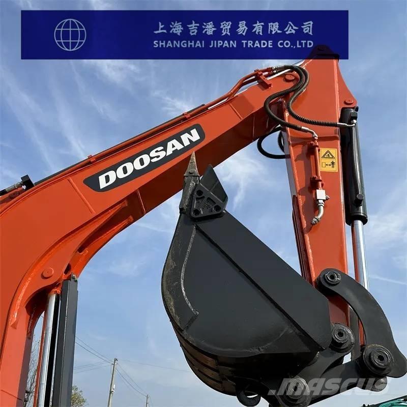 Doosan DX 60 Mini ekskavatörler, 7 tona dek