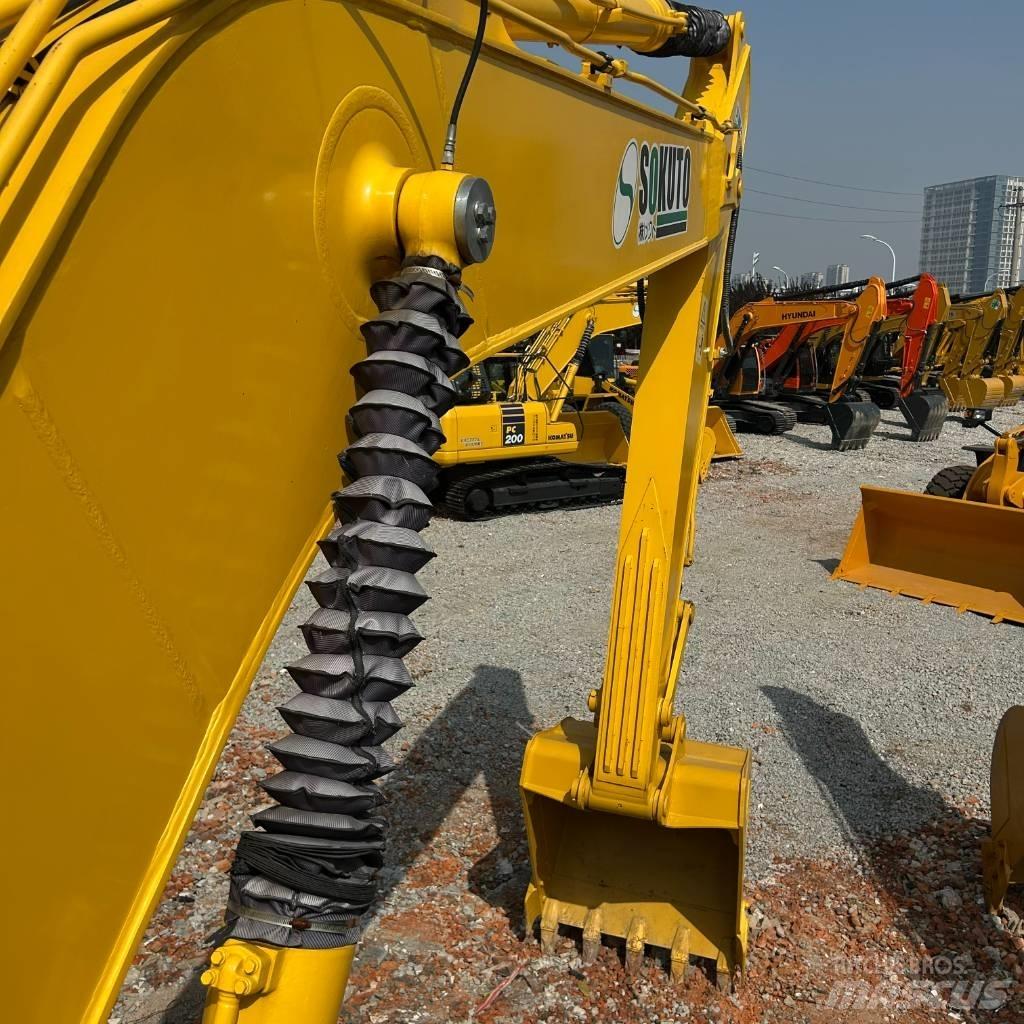 Komatsu 210-8 Paletli ekskavatörler