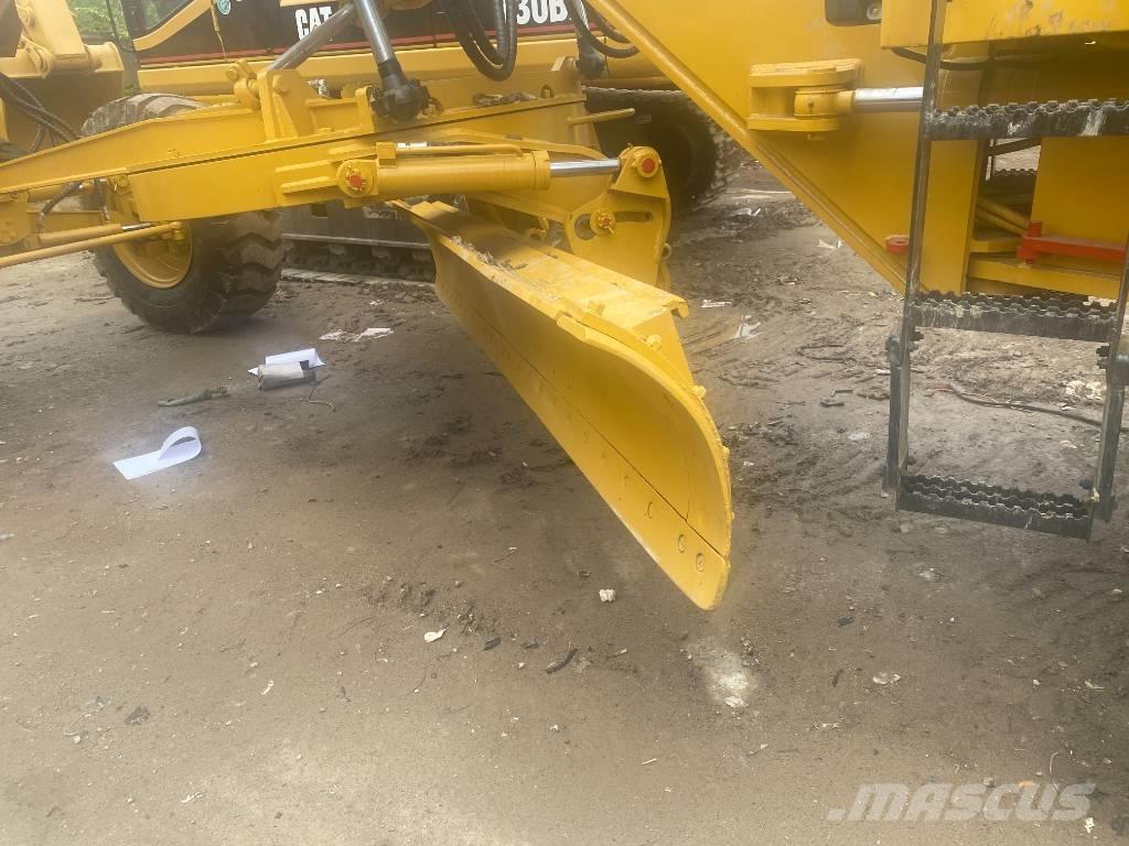 CAT 120 H Greyderler