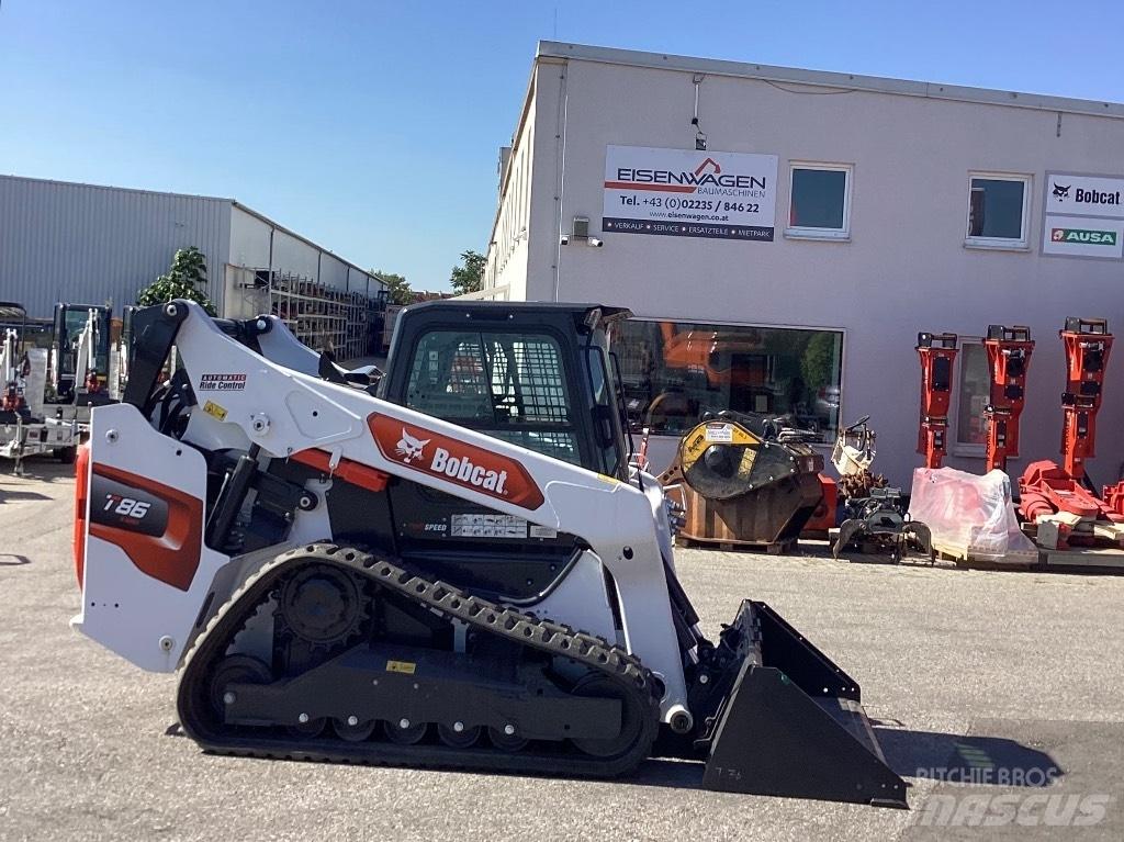 Bobcat T86 Skid steer loderler