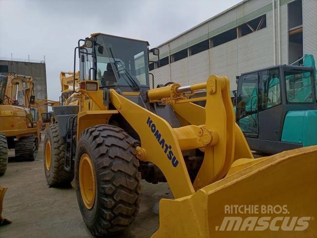 Komatsu WA 320 Tekerlekli yükleyiciler