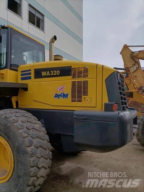 Komatsu WA 320 Tekerlekli yükleyiciler