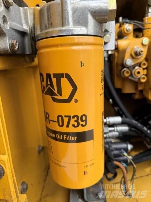 CAT 323DL (320DL) Paletli ekskavatörler