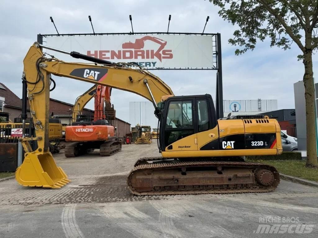 CAT 323DL (320DL) Paletli ekskavatörler
