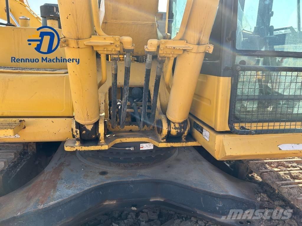 Komatsu PC 450-8 Paletli ekskavatörler