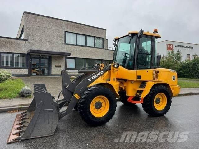 Volvo L 30 G Tekerlekli yükleyiciler
