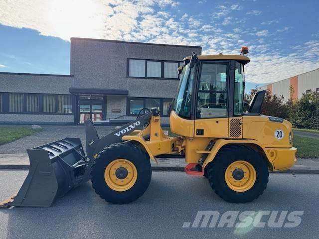 Volvo L 30 G Tekerlekli yükleyiciler