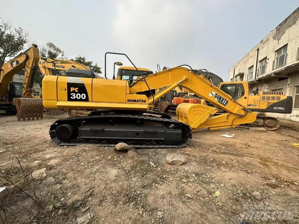 Komatsu PC 300 Paletli ekskavatörler