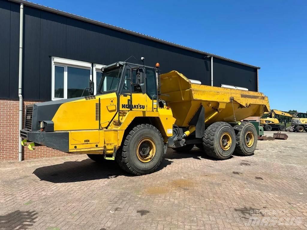 Komatsu HM300-2 Belden kirma kaya kamyonu