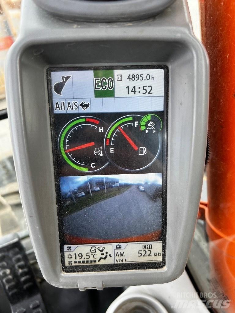 Hitachi ZX 135 US-6 Paletli ekskavatörler