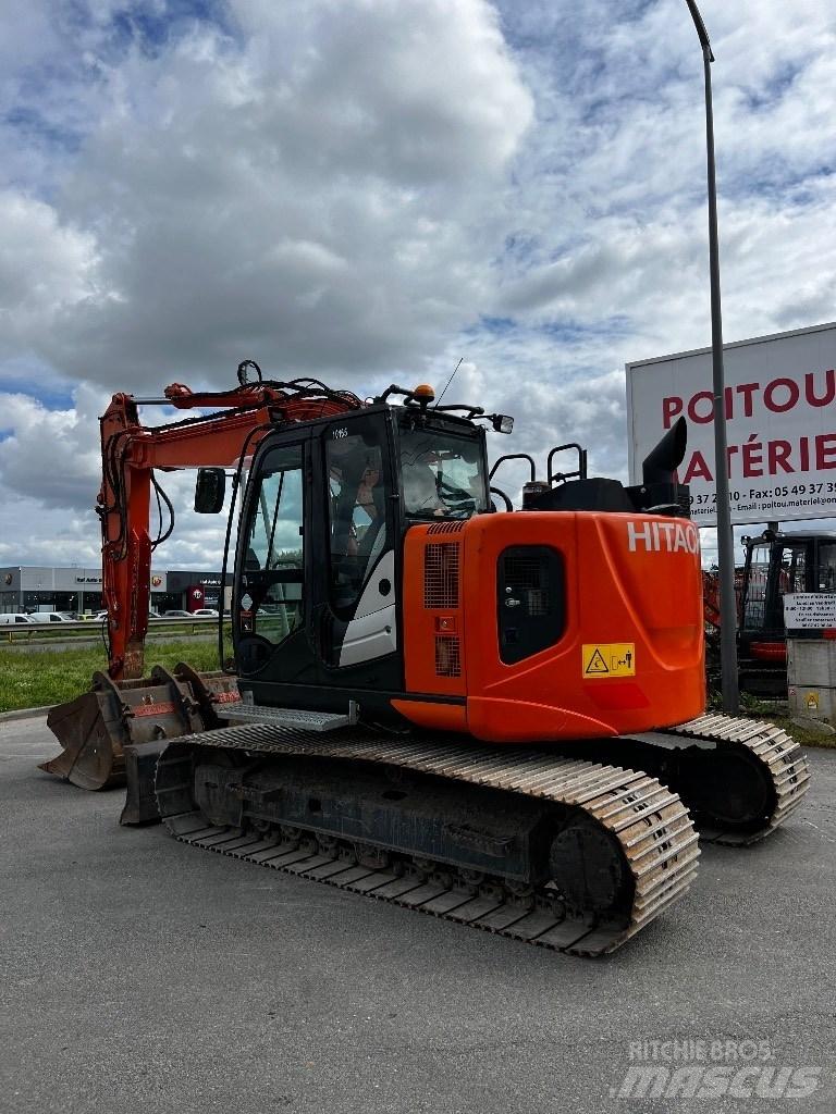 Hitachi ZX 135 US-6 Paletli ekskavatörler