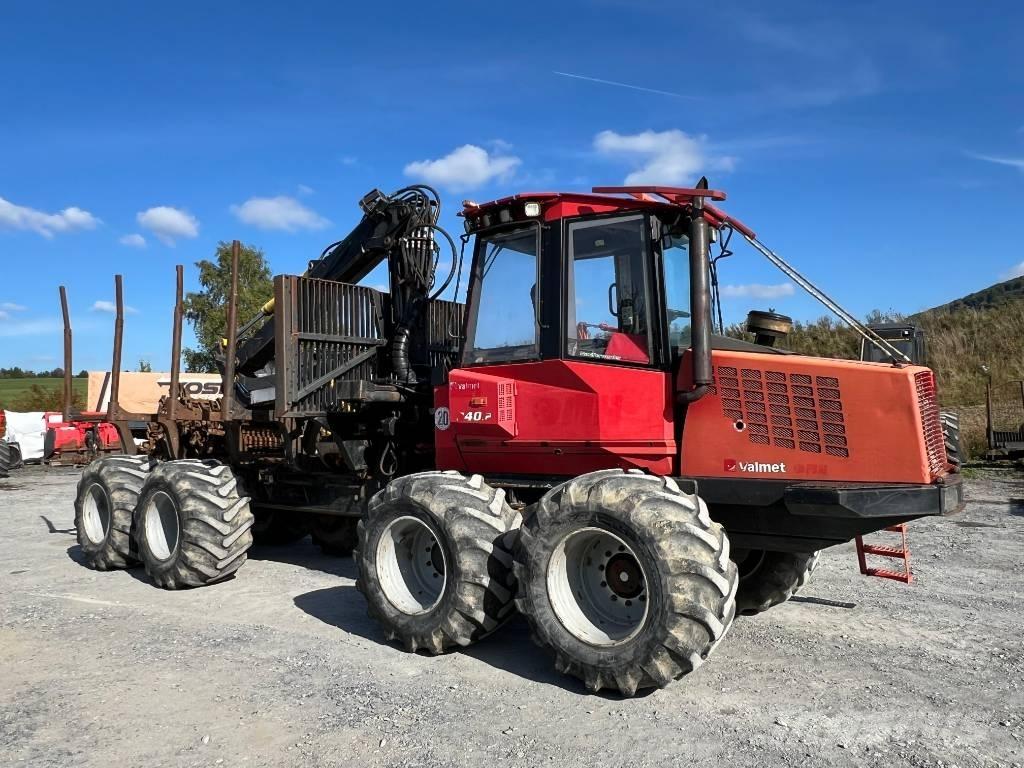 Valmet 840.2 Tomruk yükleyici traktörler
