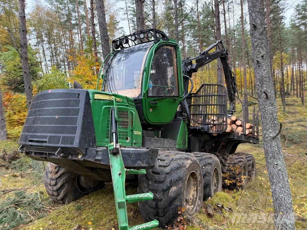 John Deere 1010 E Tomruk yükleyici traktörler