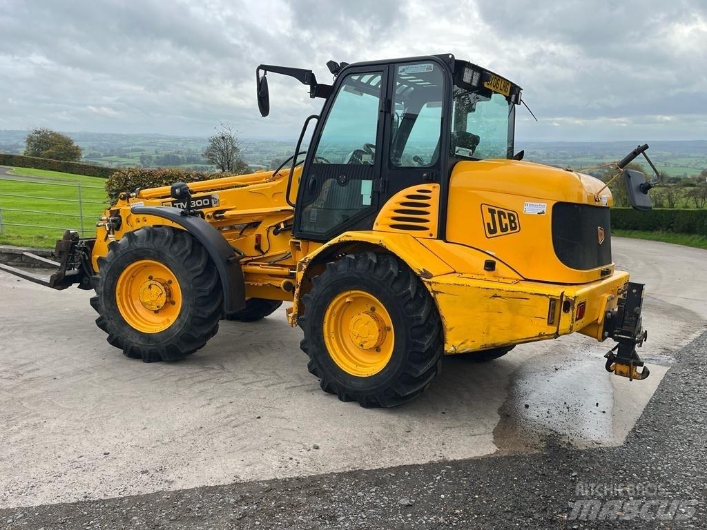 JCB TM 300 Tarimsal teleskopik yükleyiciler