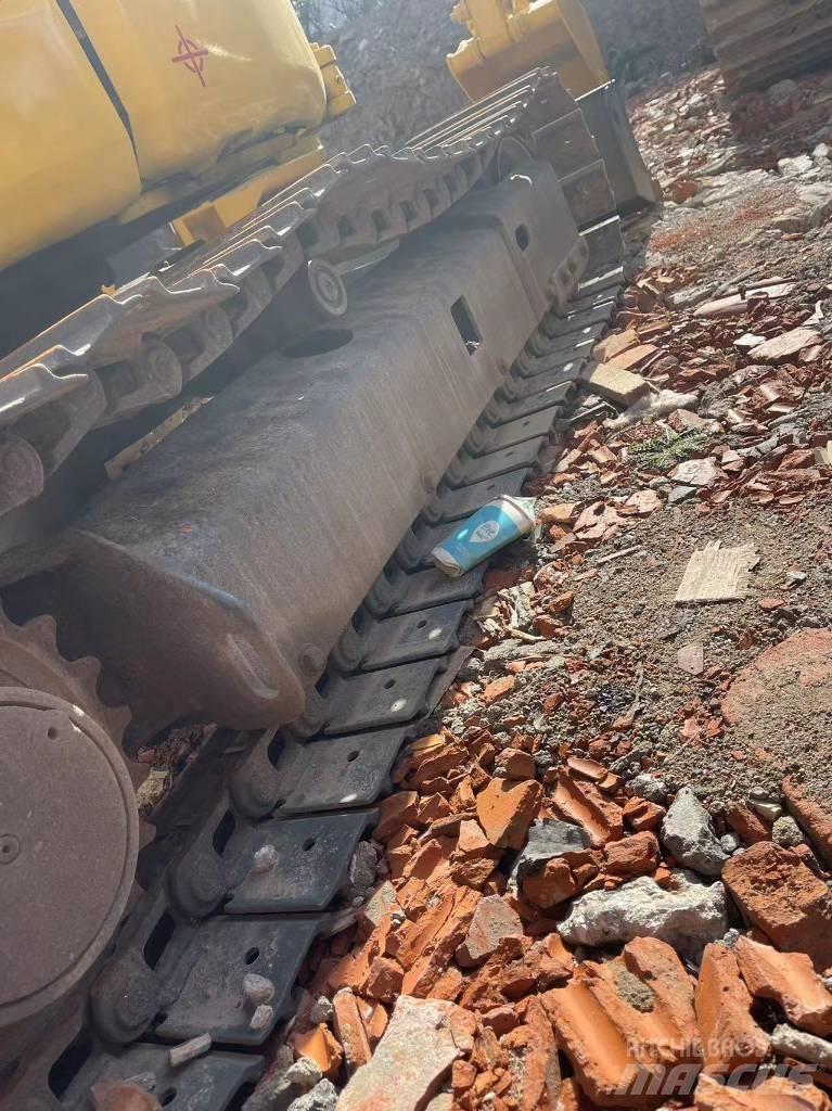 Komatsu PC 35 Paletli ekskavatörler