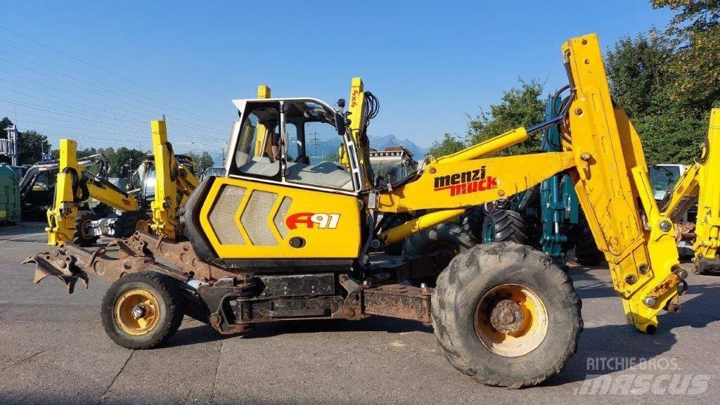 Menzi Muck A91 Mobil Lastik tekerli ekskavatörler