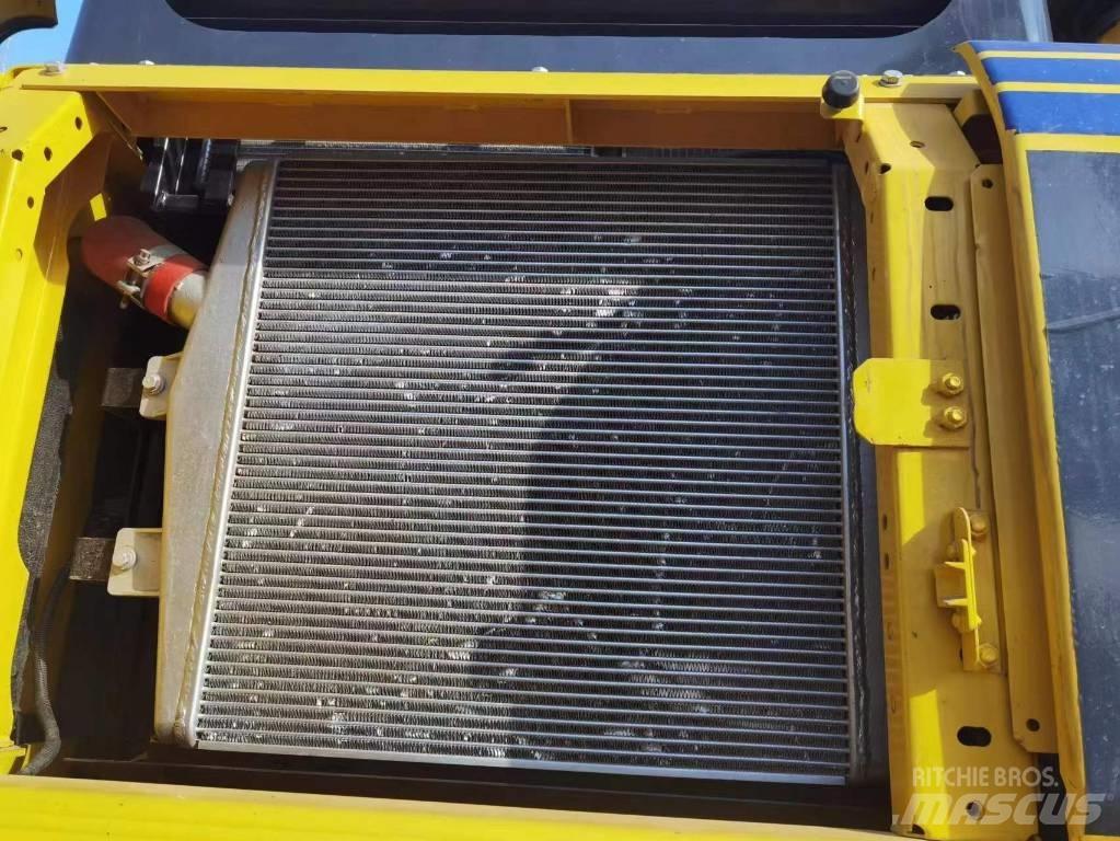 Komatsu PC 450-8 Paletli ekskavatörler