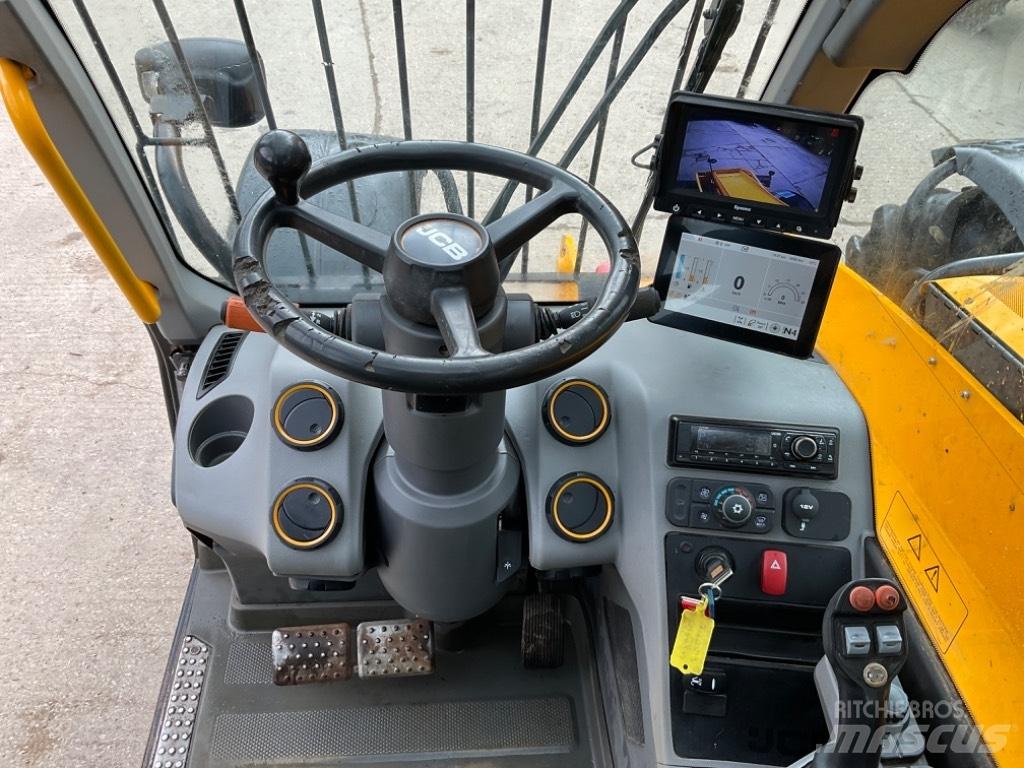JCB 532-70 Tarimsal teleskopik yükleyiciler