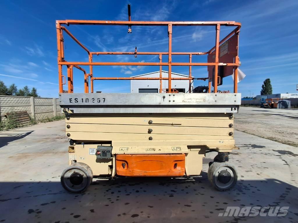JLG 3246ES Makasli platformlar