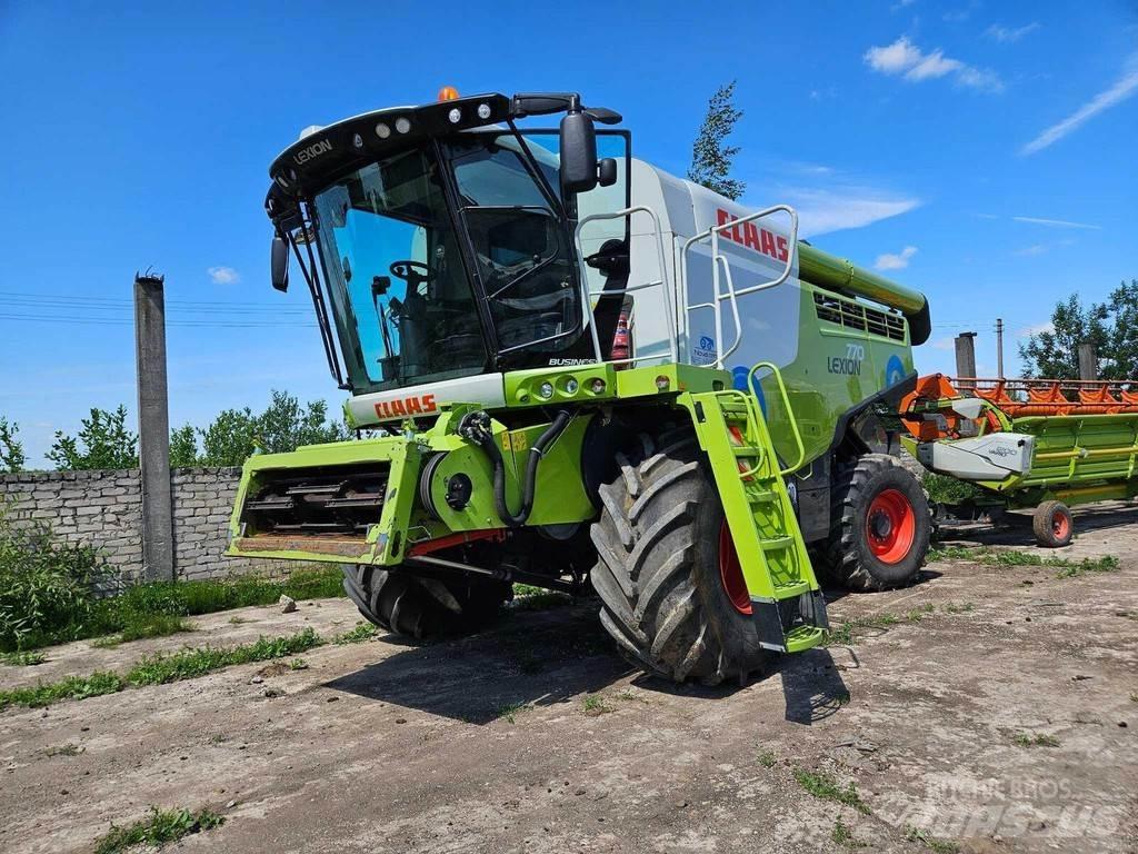 CLAAS Lexion 770 Biçerdöverler