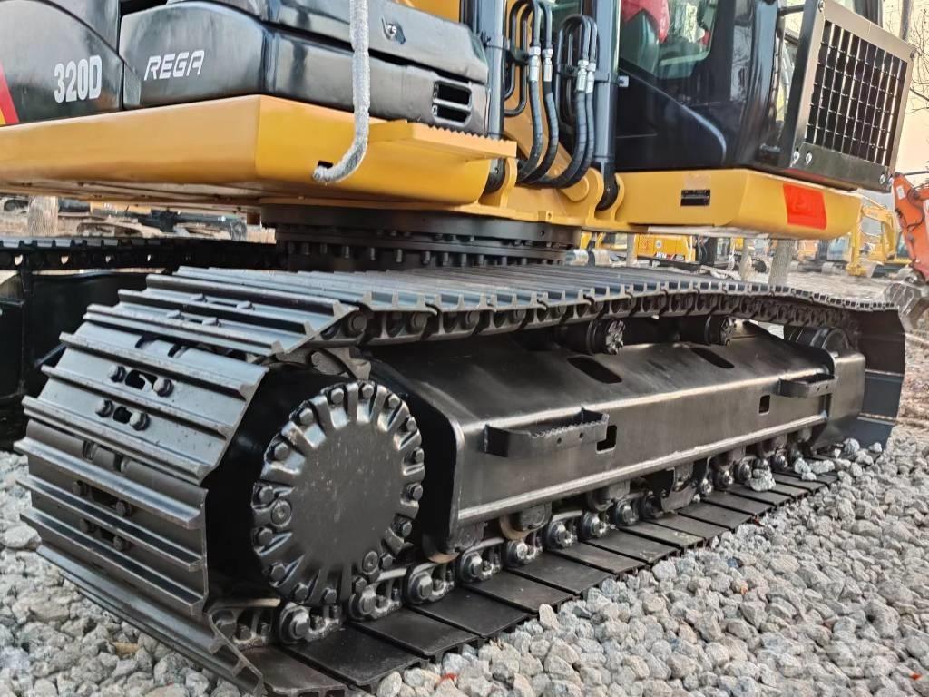 CAT 320 D Paletli ekskavatörler