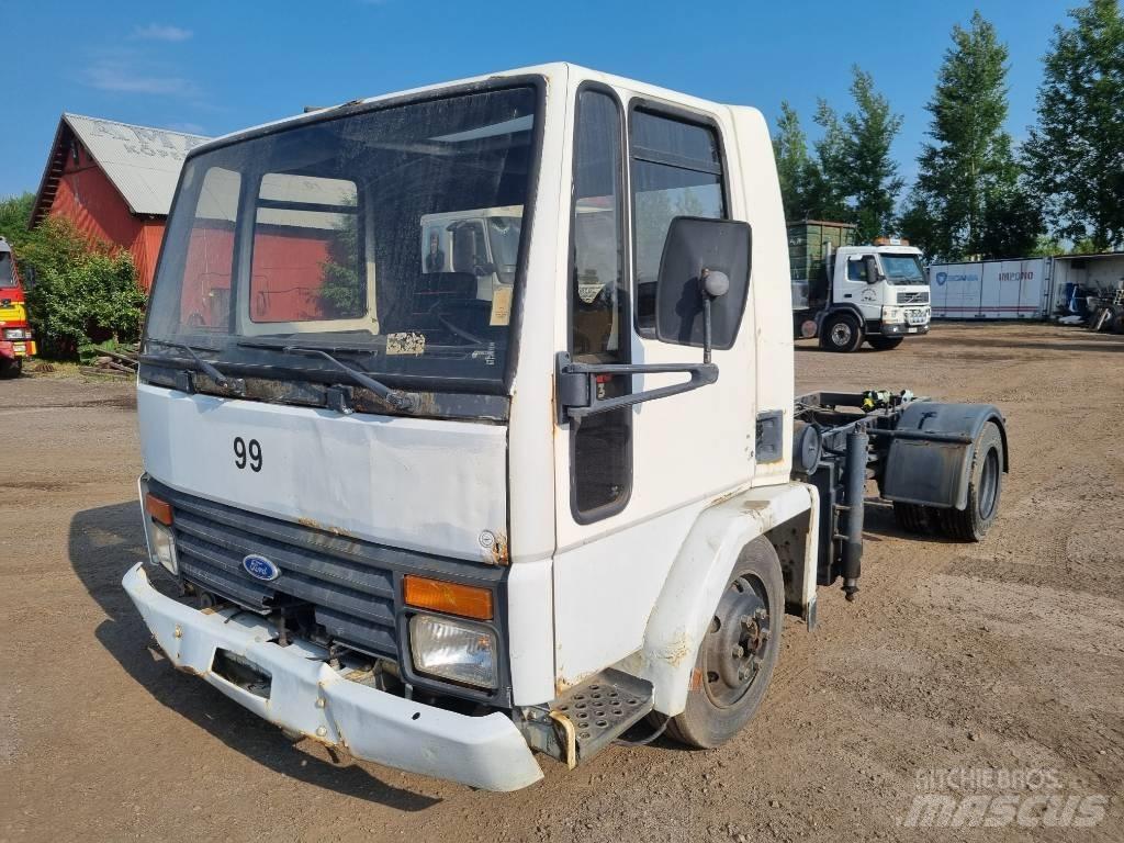 Ford CARGO 0713 Diger kamyonlar