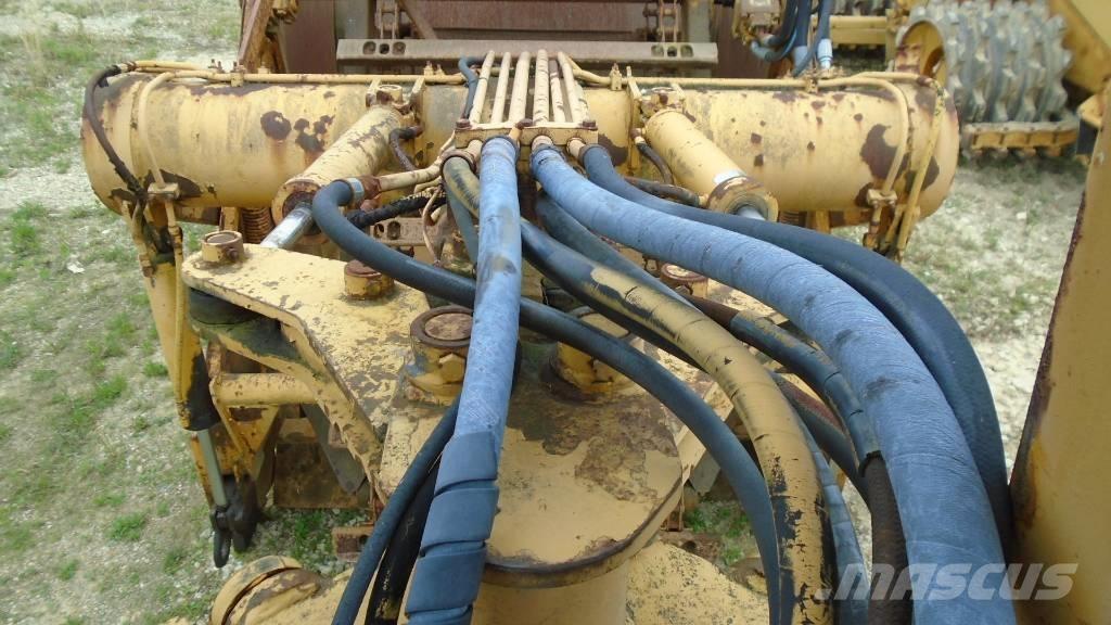 International 412B Skreyperler