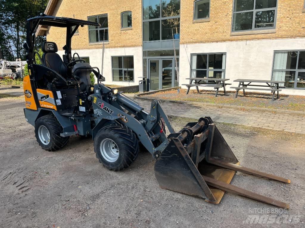 GiANT G 1500 X-tra Mini yükleyiciler
