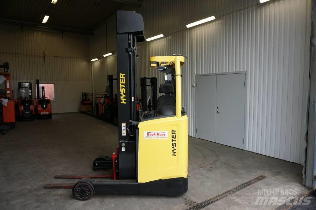 Hyster R1.4 Reach truck - depo içi istif araçları