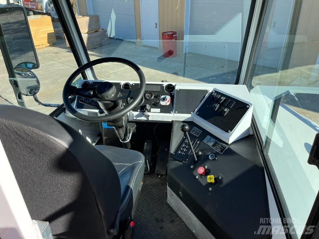 Capacity TJ9000 DOT Terminal çekiciler
