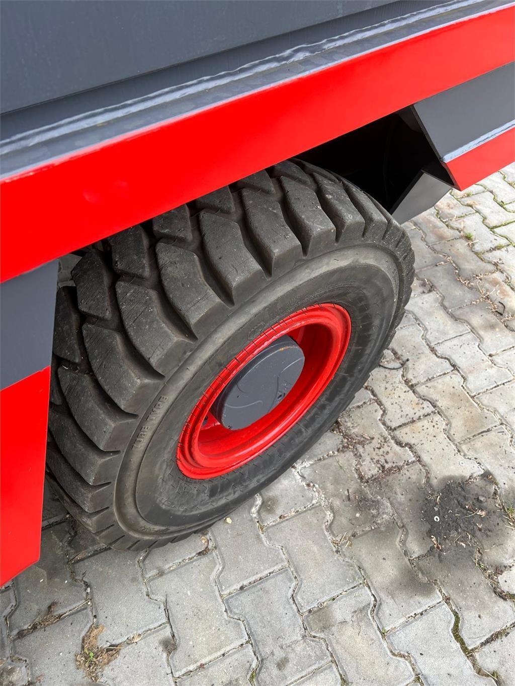 Linde S50D Sideloader - dört yönlü forkliftler