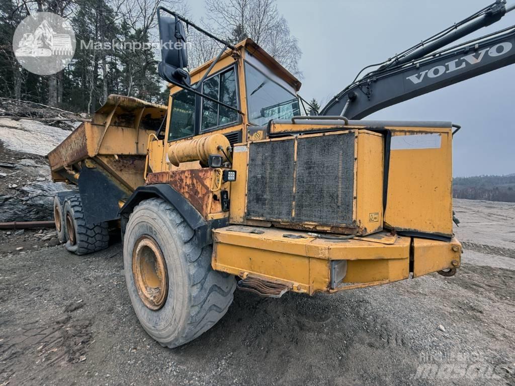 Volvo A 25 C Belden kirma kaya kamyonu