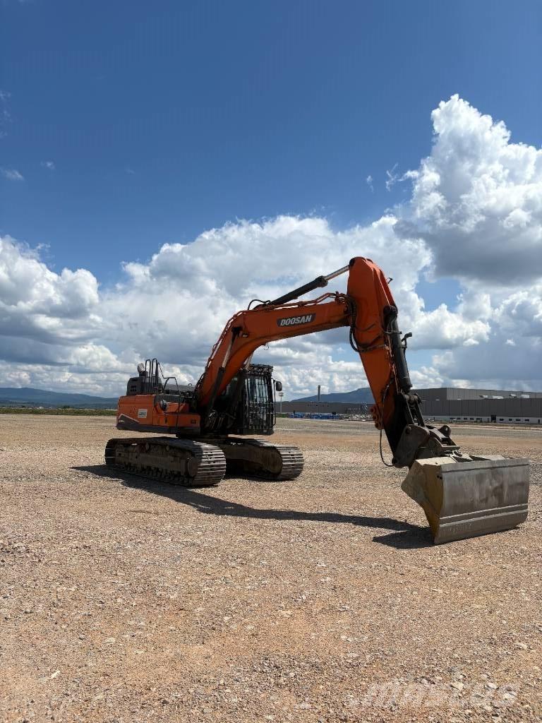 Doosan DX 300 LC-5 Paletli ekskavatörler