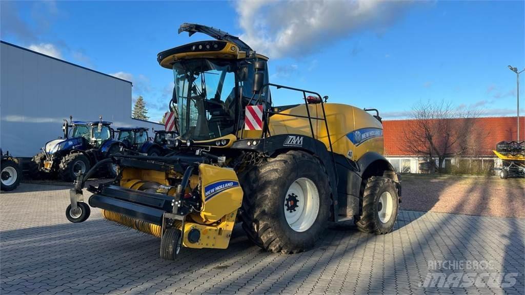 New Holland FR 550 Kendi yürür silaj makinalari