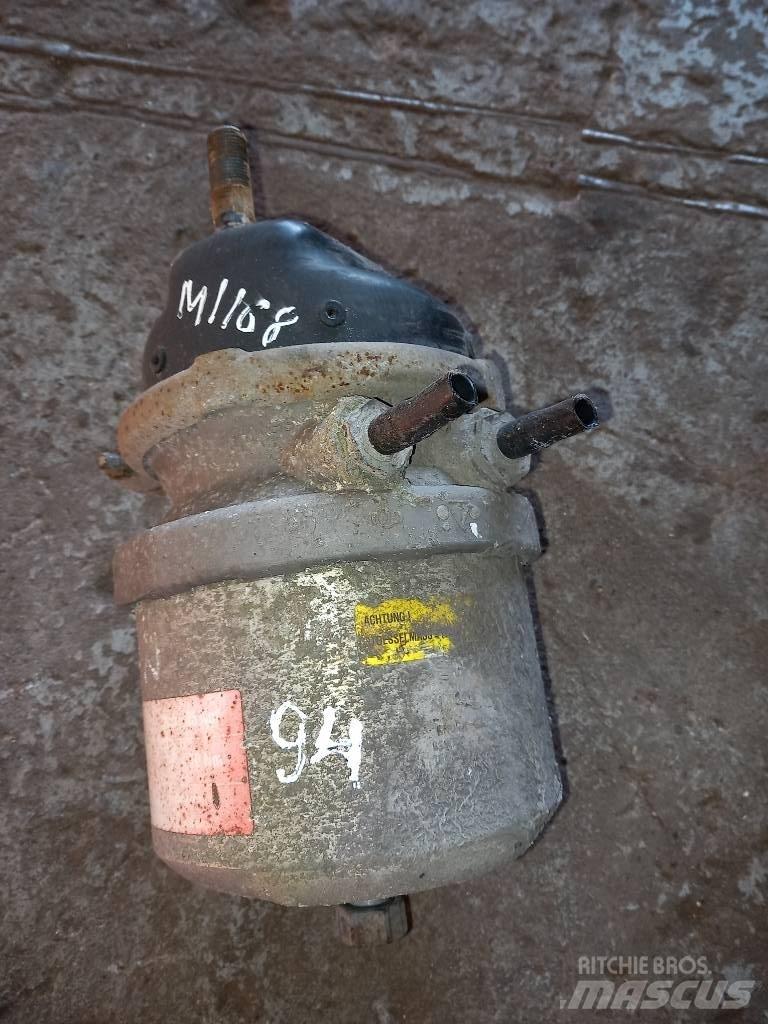 MAN TGS  81504109868 Frenler