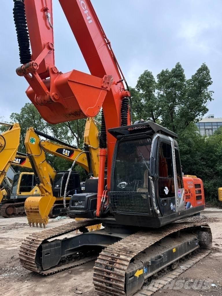 Hitachi ZX 200 Paletli ekskavatörler