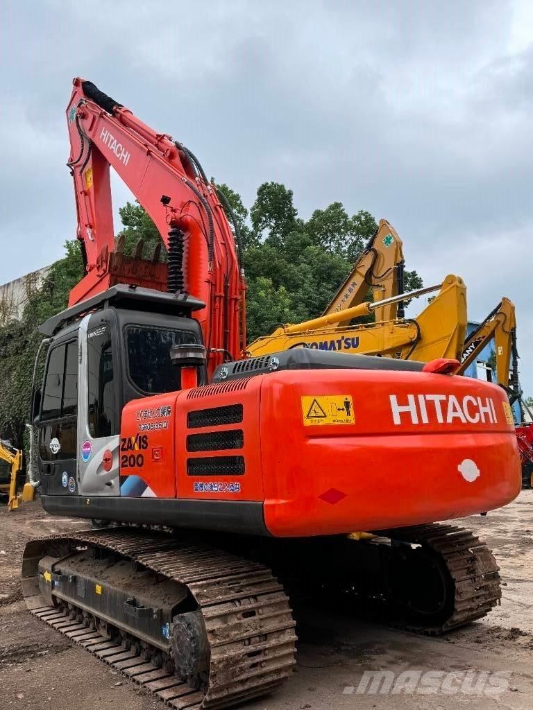 Hitachi ZX 200 Paletli ekskavatörler