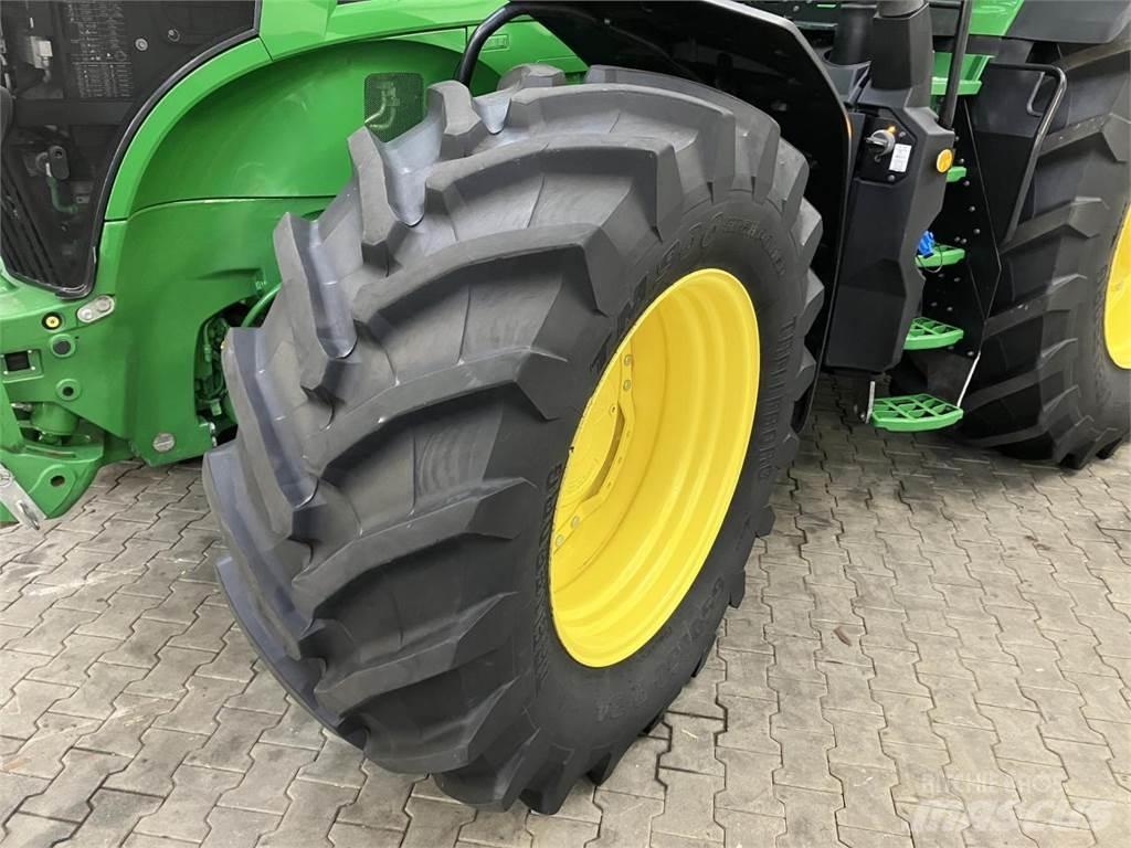John Deere 7R 330 Traktörler