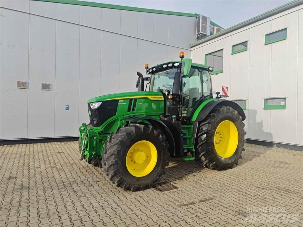 John Deere 6R 250 Traktörler