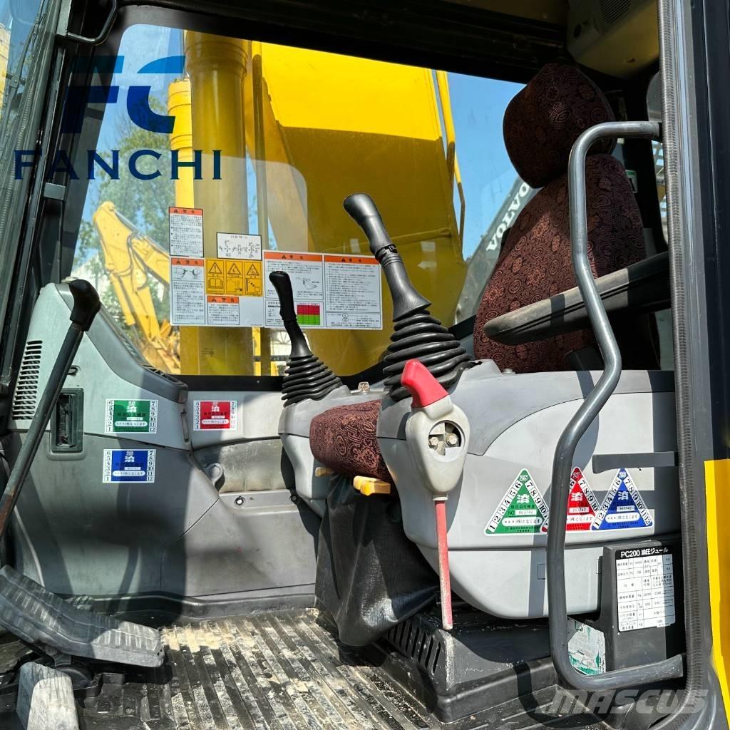 Komatsu PC 200-8 Paletli ekskavatörler