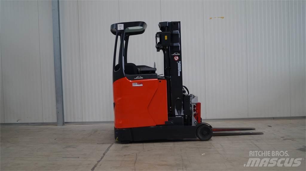 Linde R14HD Reach truck - depo içi istif araçları