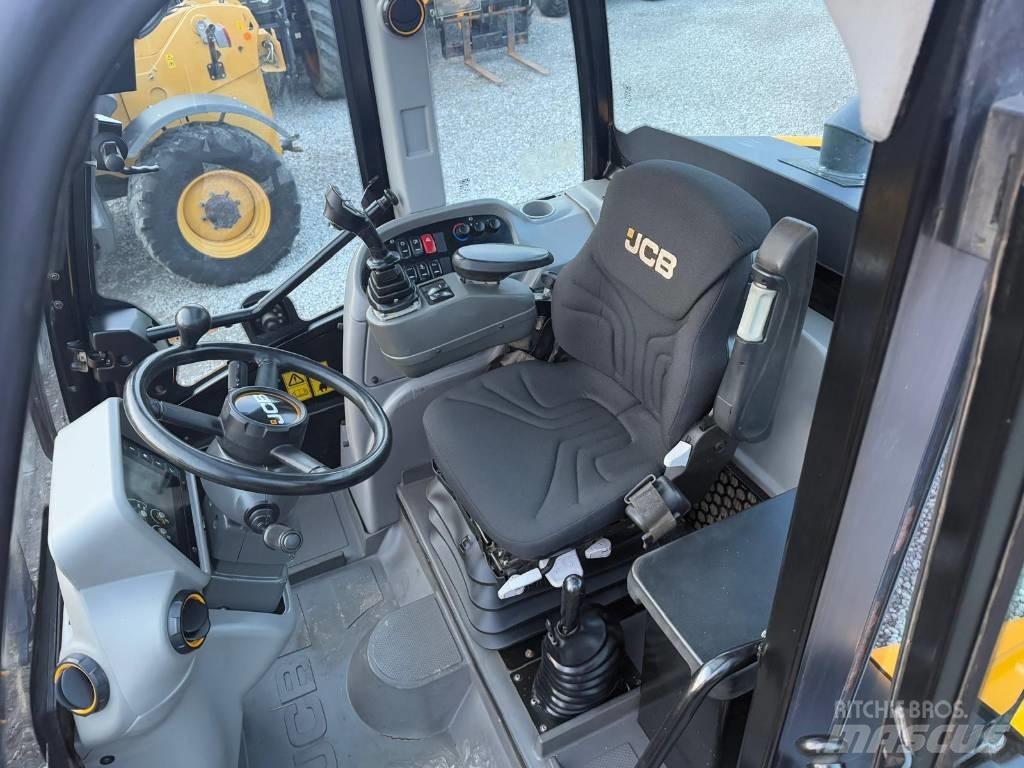 JCB TM 320 Tarimsal teleskopik yükleyiciler