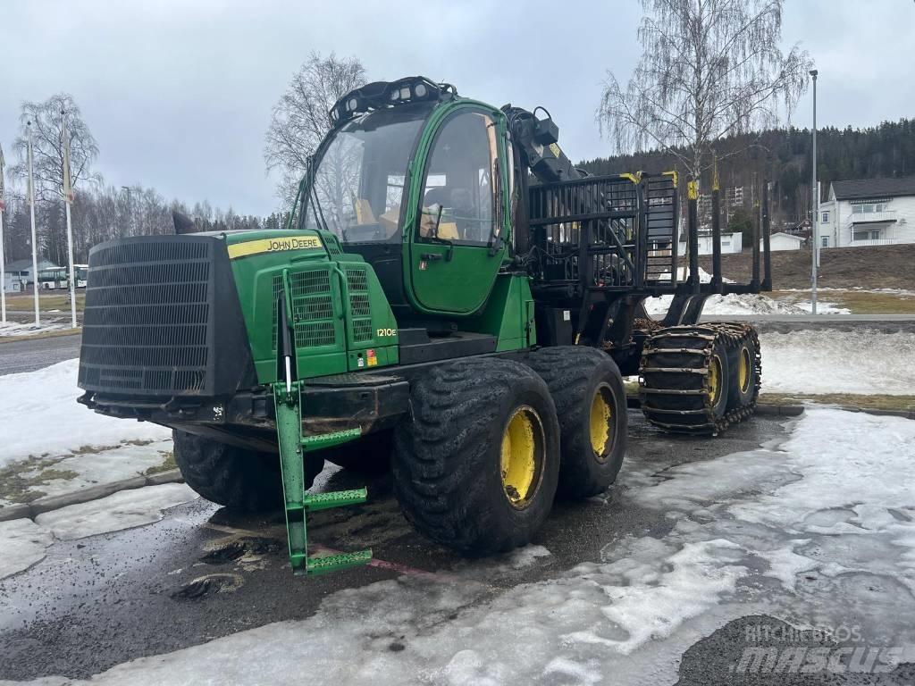 John Deere 1210 E Tomruk yükleyici traktörler