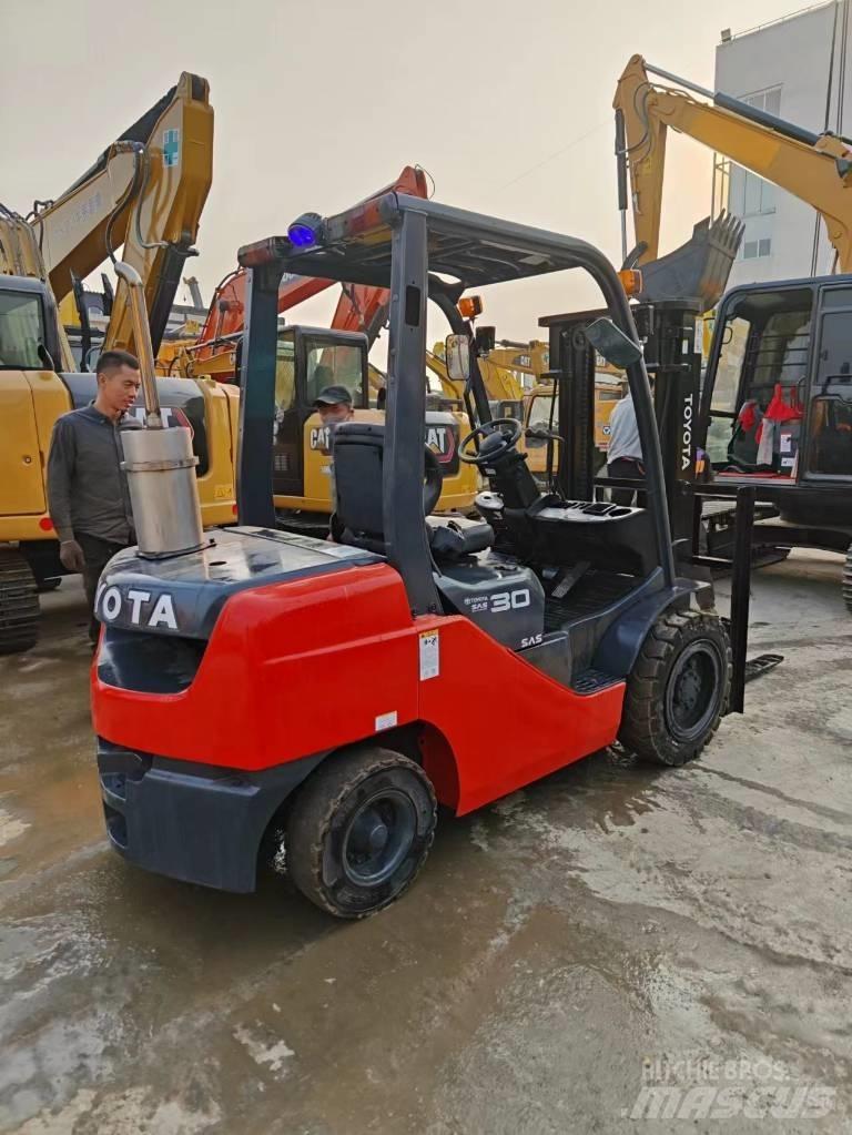 Toyota 8 FD 30 Dizel forkliftler
