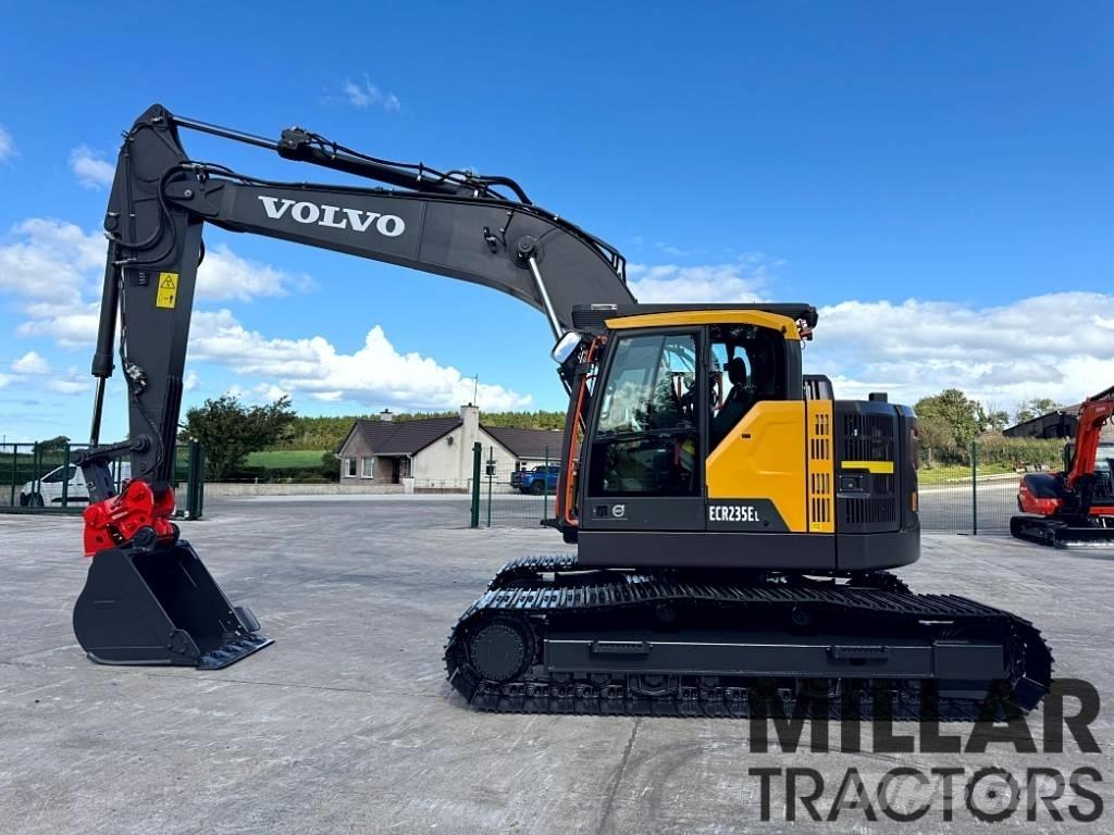 Volvo ECR235EL Paletli ekskavatörler
